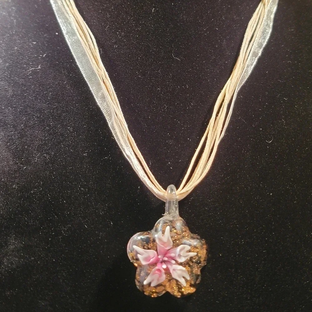 0272. New Lampwork Blown Glass Pink Flowers Surrounded by Gold ~ NEW